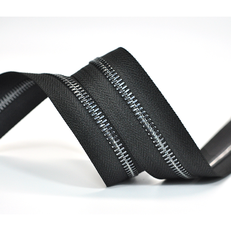 2022 New Fashion Black Tape 3# Metal Zipper