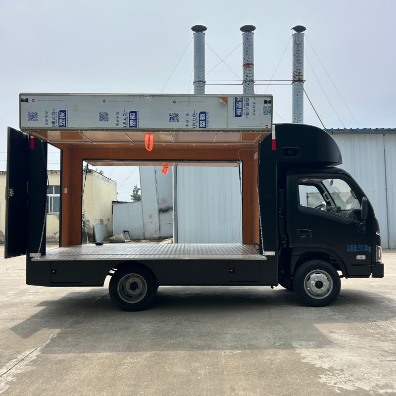 کامیون نوشیدنی خیابانی Street beverage truck