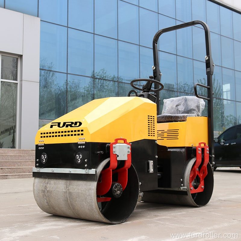 Double drive ride-on vibrating road roller in stock FYL-890