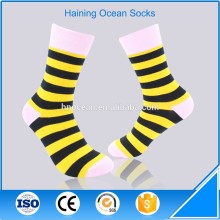 Hot sale black and yellow cross stripe mens athletic socks