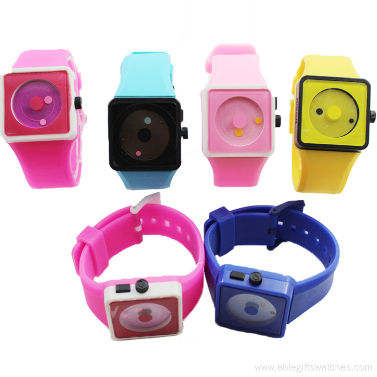 New Design Kids Lovely Silicone Smile Watch