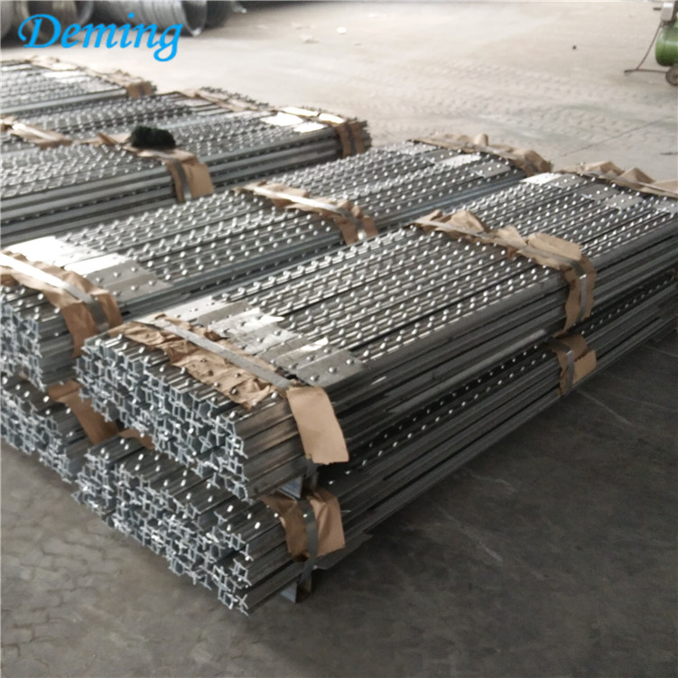 Factory Wholesale Metal Field Fence Used T post