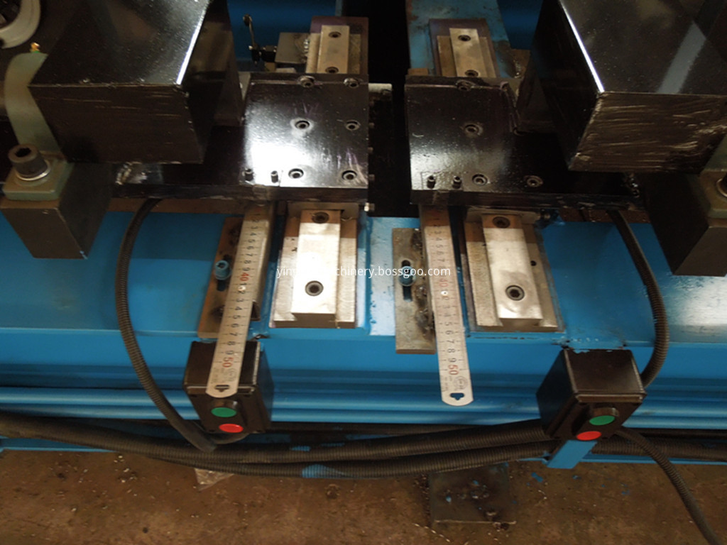 Cable tray roll forming machine