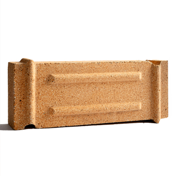 Clay bricks for carbon roasters