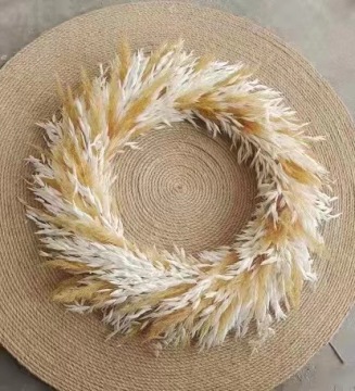Customized Pampas Grass Wreaths and Decorative Plants