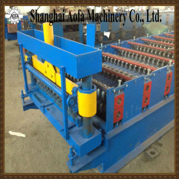 Corrugated roof sheet ceiling roll forming machine