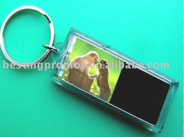 Solar power flashing key chain