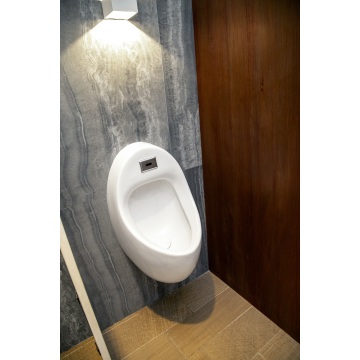 Orinatoi in ceramica con sensore di sciacquone automatico per WC