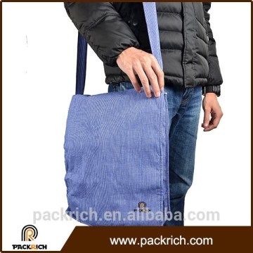 Wholesale polyester portable man wholesale messenger bags