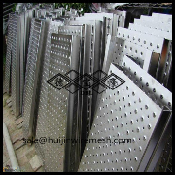 Perforated metal stair treads/anti skid stair treads