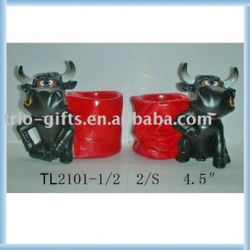 Black bull figurine with pen holder