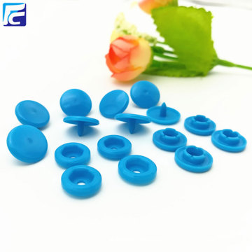 Four part plastic prongs snap button for bag