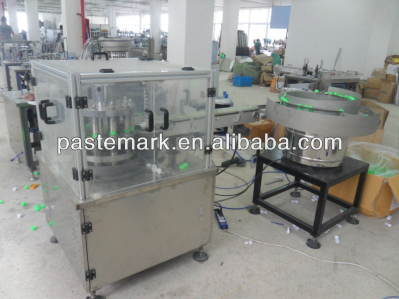 flip top cap tapa closure closing folding machine