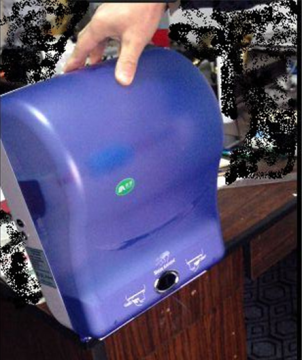 Dental floss machine with automatic detection