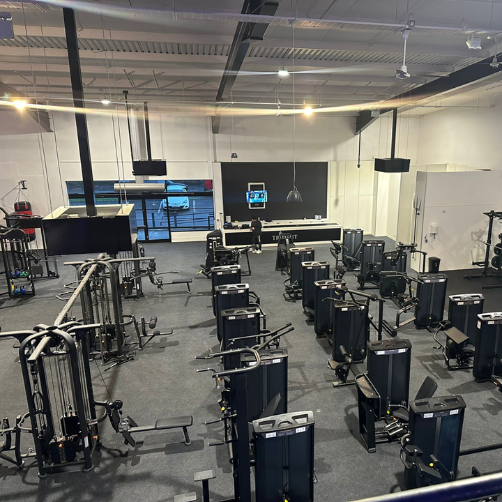 England High end luxury gym-Trident Fitness 1000SQM (2)