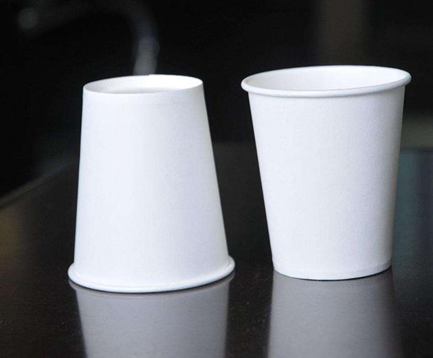 Pappbecher mit Griff paper cup with handle
