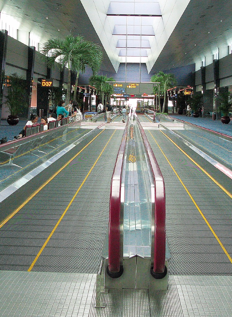 China auto moving  sidewalk