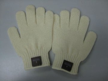 Cream nylon exfoliating bath scrub gloves