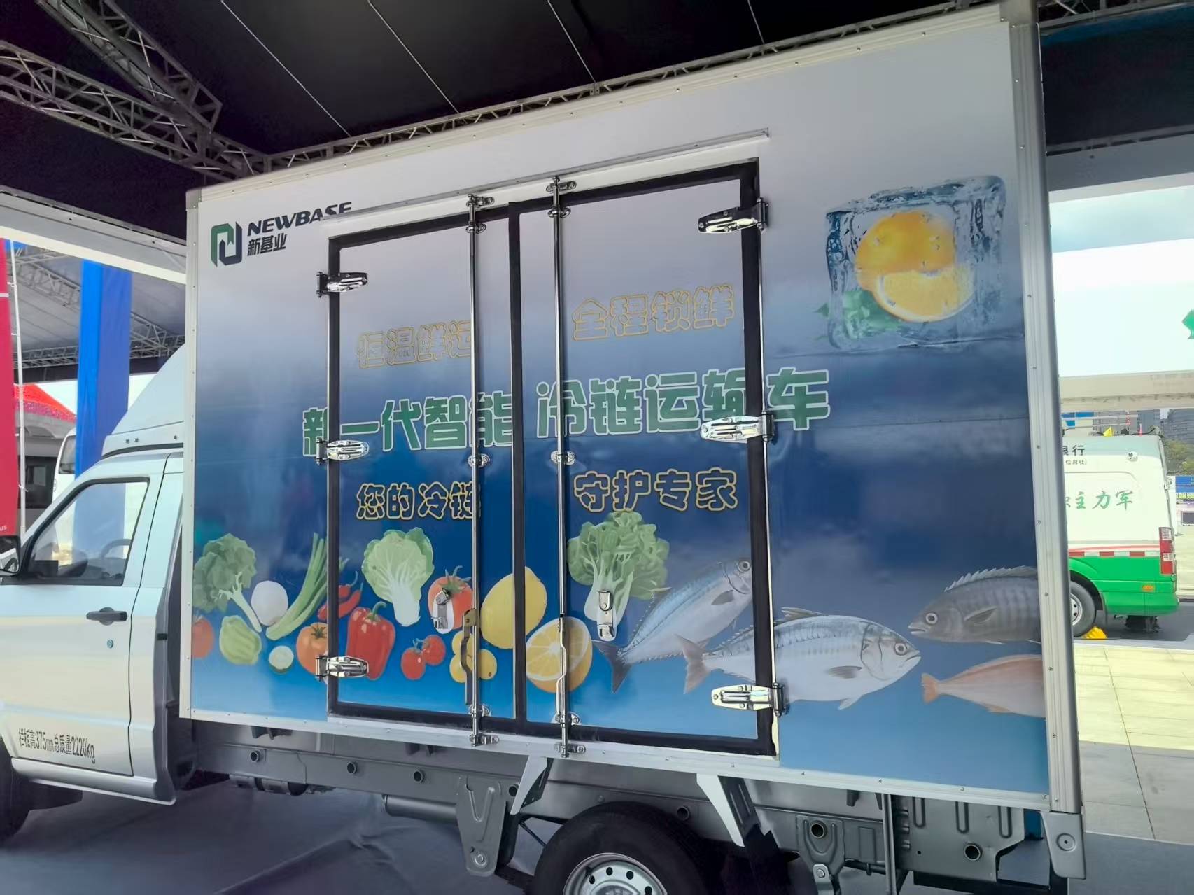 شاحنة صغيرة مبردة كهربائية متوافقة مع نظام الأفضليات المعمم (GSP) مخصصة لنقل اللقاحات