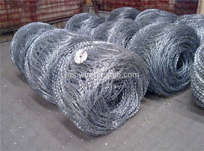 BTO-28 Galvanized Concertina Razor Wire