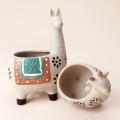 Alpaca / llama &amp; pot bunga kambing