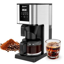 Auto drip coffee maker with grinder