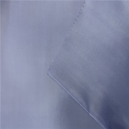 Teinture du tissu en taffetas de polyester utilisé pour la doublure