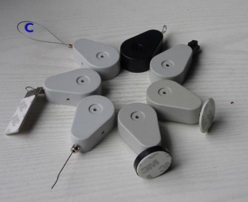 Adjustable Retractors and Tethers for Retail Displays