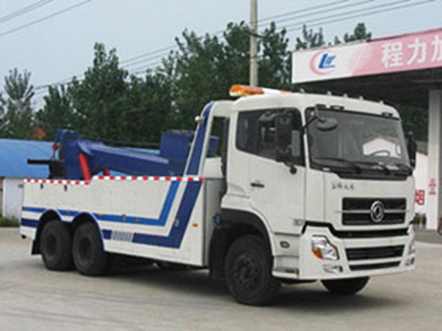 DONGFENG Tianlong 6X4 الانتعاش المدمر Rrucks بيع