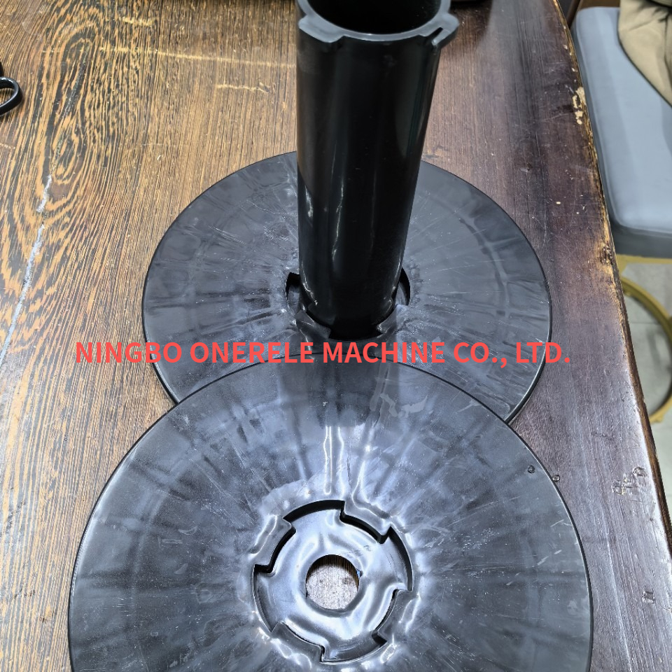 Plastic reel (4) Plastic reel (4)