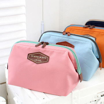 Korean fashion makeup bag portable multifunctional cotton cotton wash bag frame lovely makeup bag