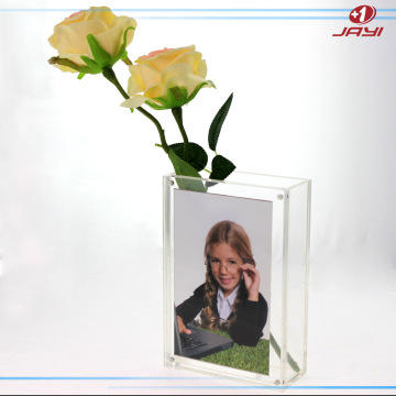 Manufacturer of acrylic vase with photo frame