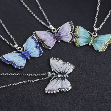 Wholesale Fashion Alloy Necklace: Retro Diamond Butterfly Necklace for Women