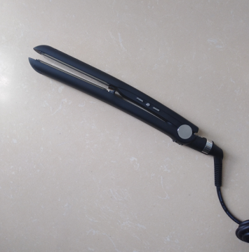 Popular Personal Using 50W Titanium Plate Flat Irons