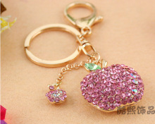 Creative new Crystal Apple pendant Keychain full rhinestone metal key chain bag ornaments for women wholesale key ring