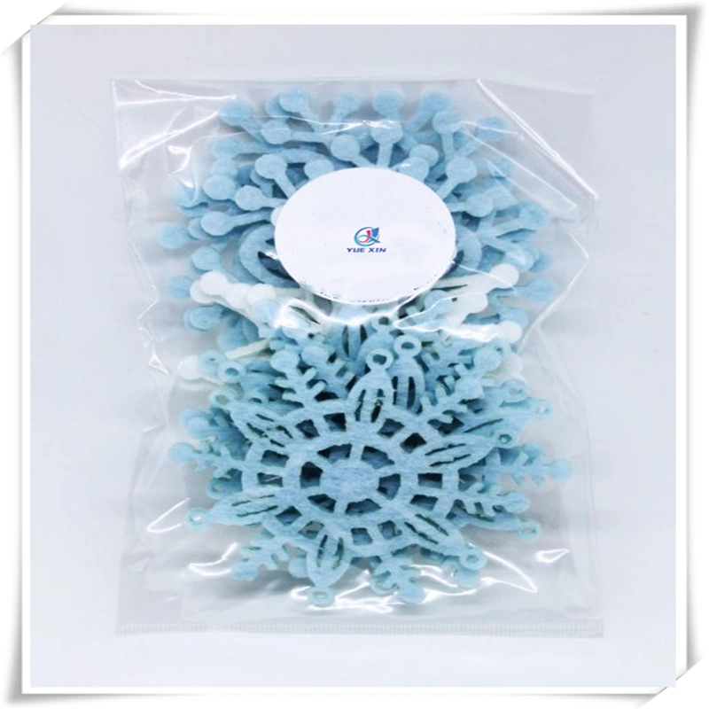 White Polyester Felt Snowflakes for New Year, Christmas Decoration