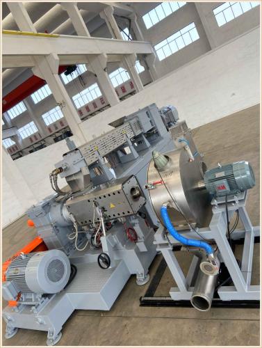 Pembuatan Ekstrusi Tabung CPVC Pembuatan Twin Screw Extruder