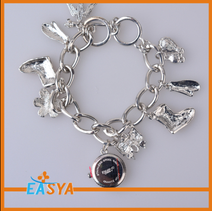 Metal Chain Bracelet With Small Accessories Pendant