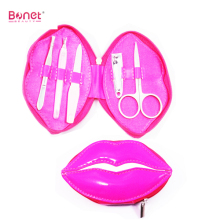 Lip shape mini manicure set