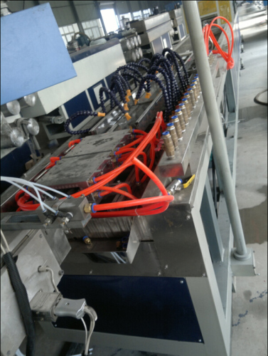 WPC Floor Profile Production Extruder Line