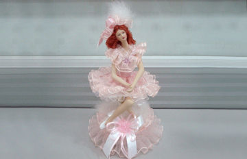 Musical Porcelain Doll Music Box For Women , 10" Vitoria Girl