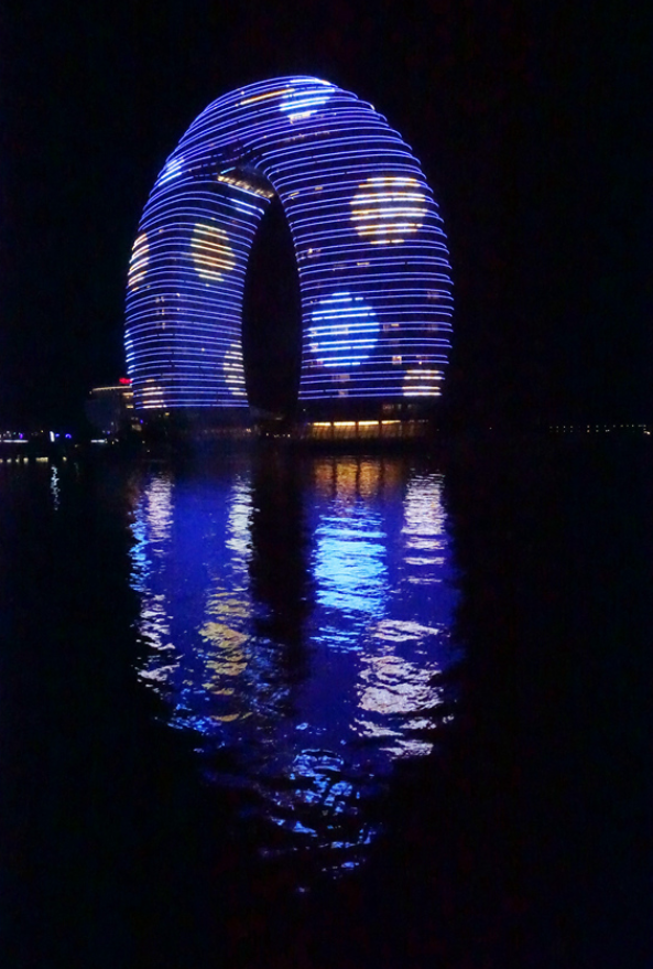 Sheraton Huzhou moon hotel night view (1)