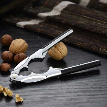 Quick walnut nut cracker
