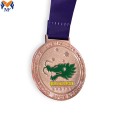 Medalhas de ouro para nadar no oceano para equipe de natação