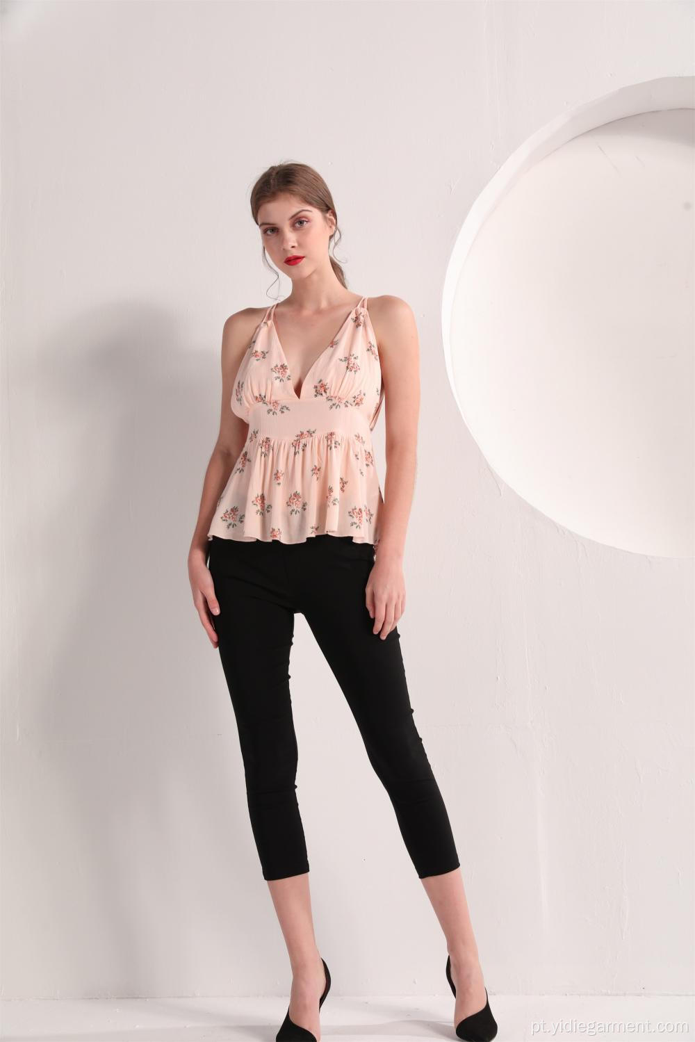 Top de estampa floral com decote em v de cor rosa feminina