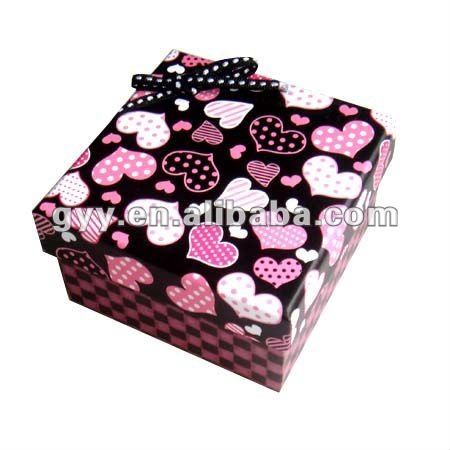Customize heart shape design square paper box for chocolate packaging