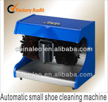 Automatic small shoe cleaning machine