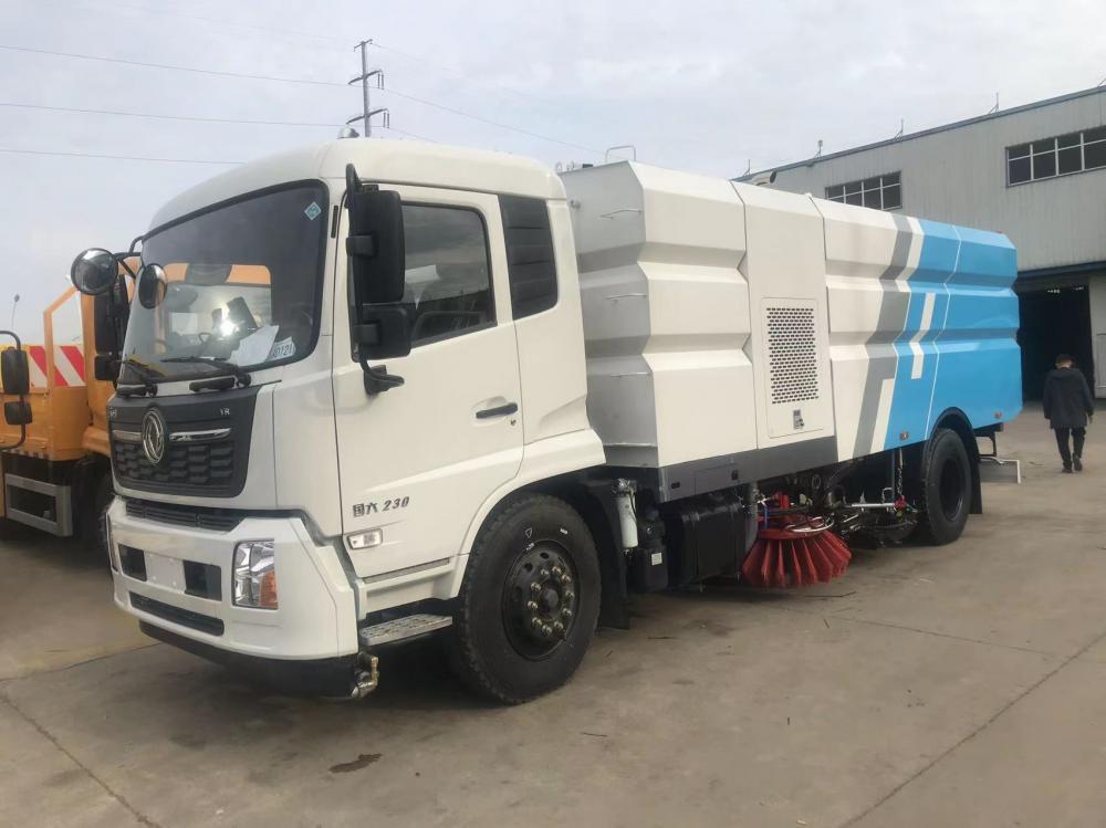 Dongfeng Tianjin 16M3 Camión de barredera de calles de vacío