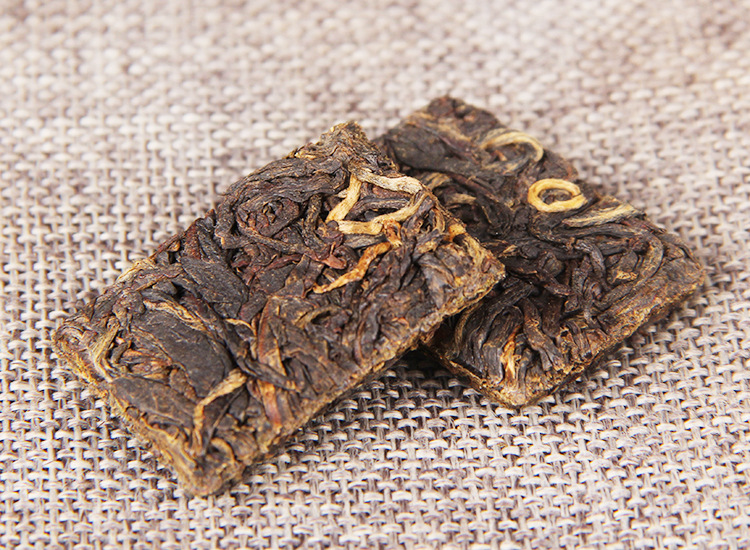 Compressed Dian Hong Cha Yunnan black tea mini cake tuo cha