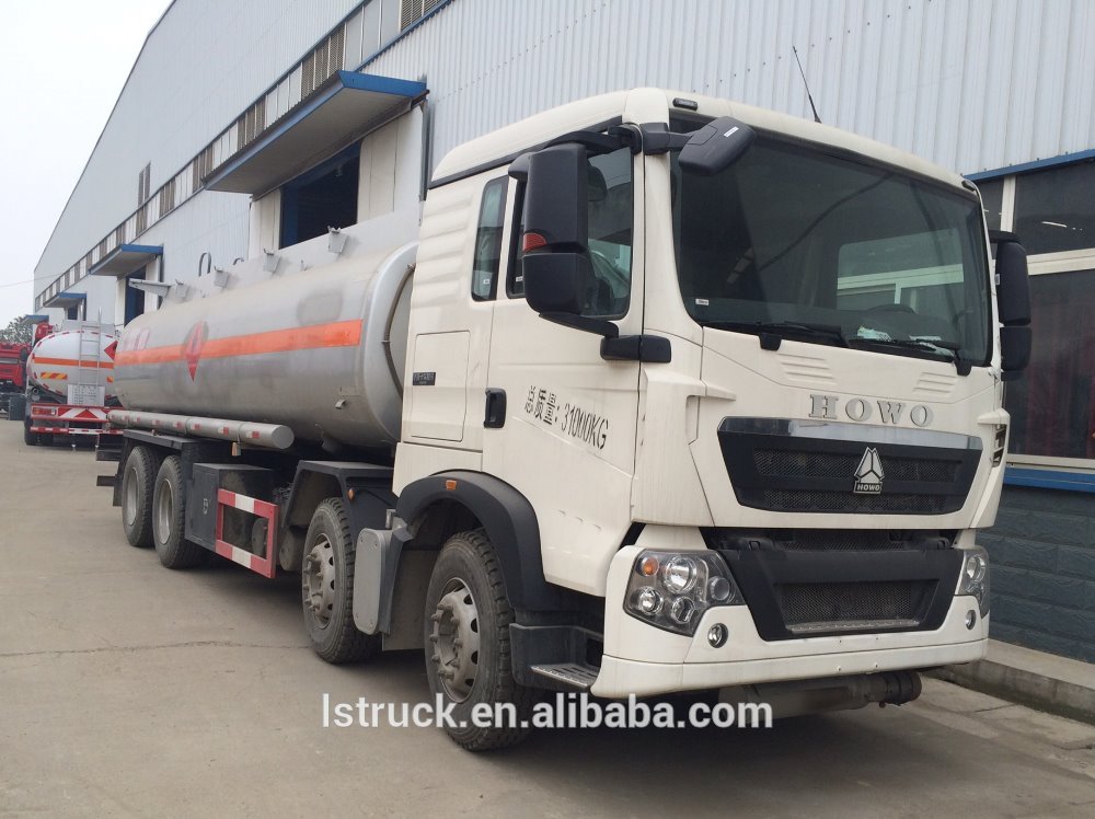 Sinotruk Fuel Tank Truck 8x4 Drive 30-35m3